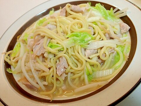 創味シャンタン＆鰹だしで　豚肉と野菜のちゃんぽん